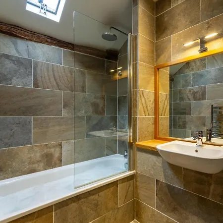 Дом отдыха 1 Bed In Village Llh18
