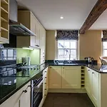 1 Bed In Village Llh18