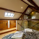 1 Bed In Village Llh18 Feriehus