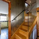 1 Bed In Village Llh18 *